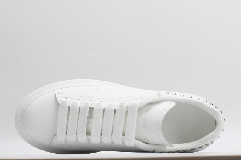 MCQUEEN OVERSIZED SNEAKER