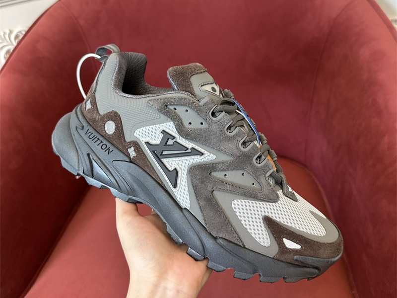 LV Runner Tatic Sneaker