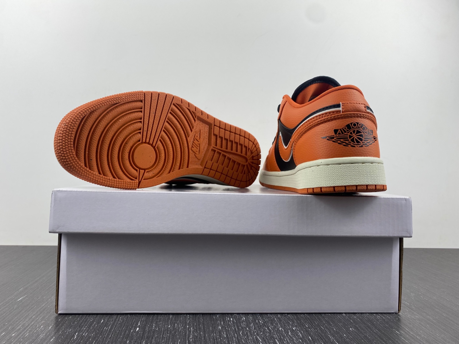 Air Jordan 1 Low WMNS Sport Spice DV1299-800