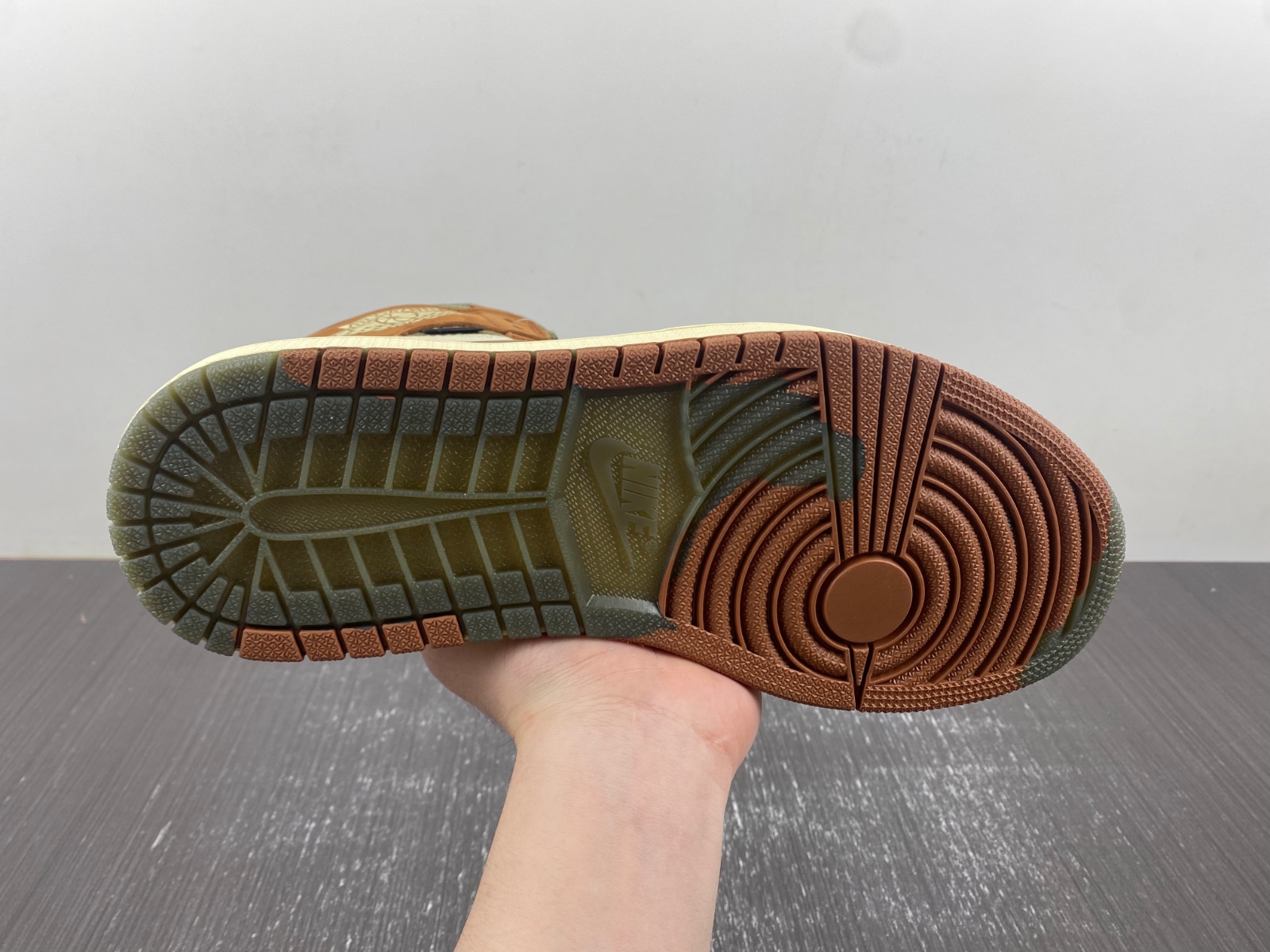 Air Jordan 1 Elements