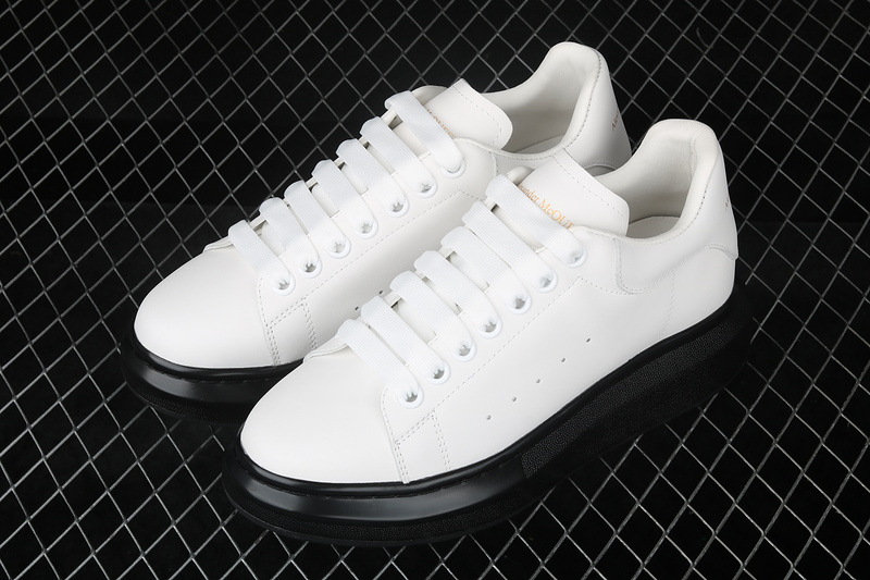 MCQUEEN OVERSIZED SNEAKER