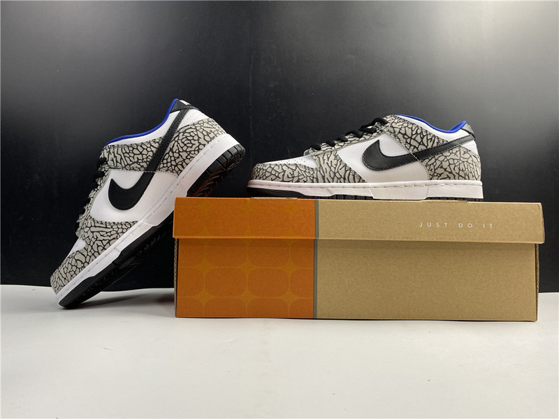 Supre* x Nike SB Dunk Low Pro