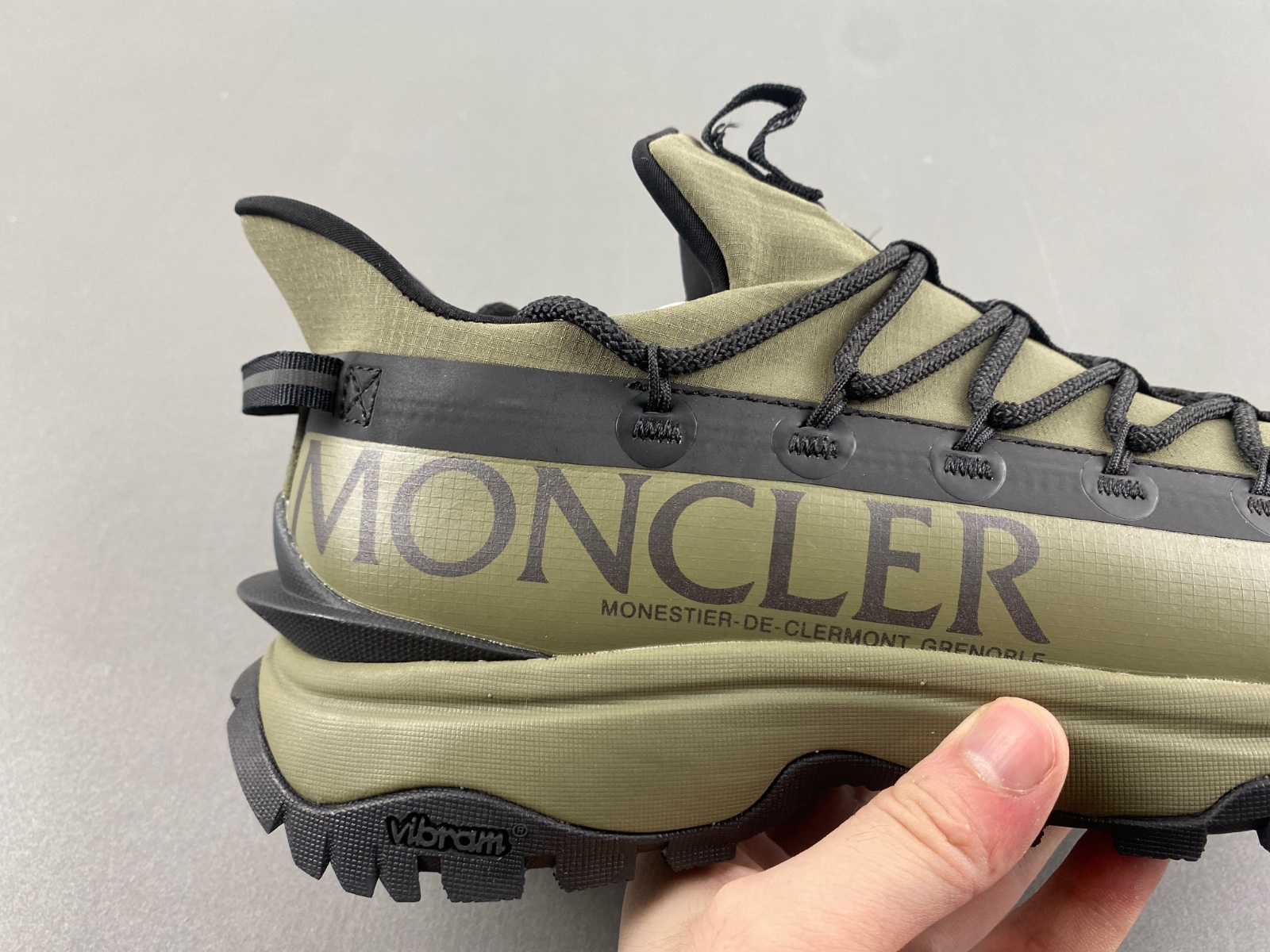 Moncler Trailgrip Lite 2 Sneakers  MC-005