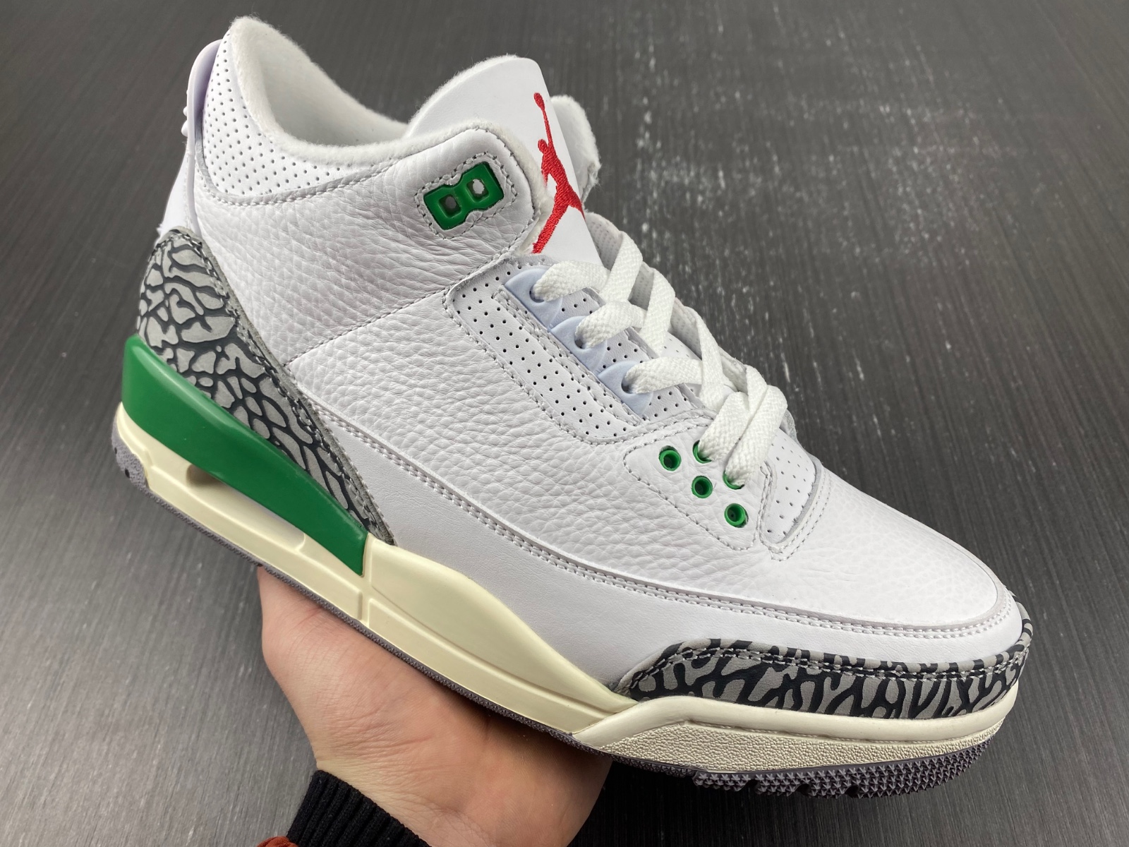 Air Jordan 3 Lucky Green CK9246-136