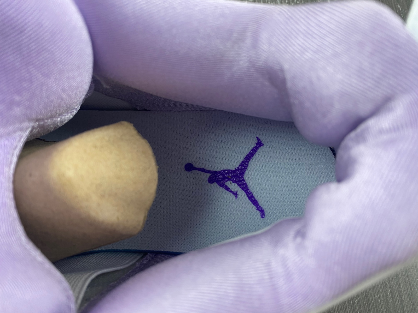 Air Jordan 4 “Purple Oreo” unreleased