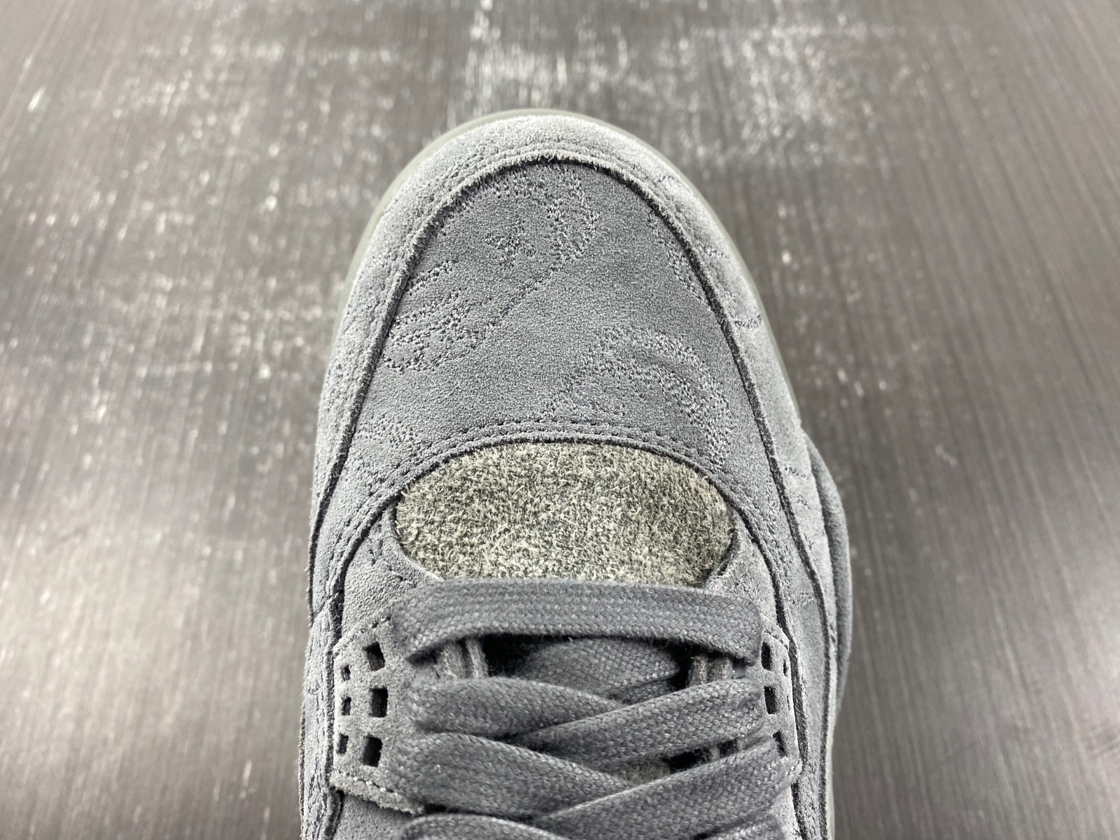 KAWS x Air Jordan 4 Retro 