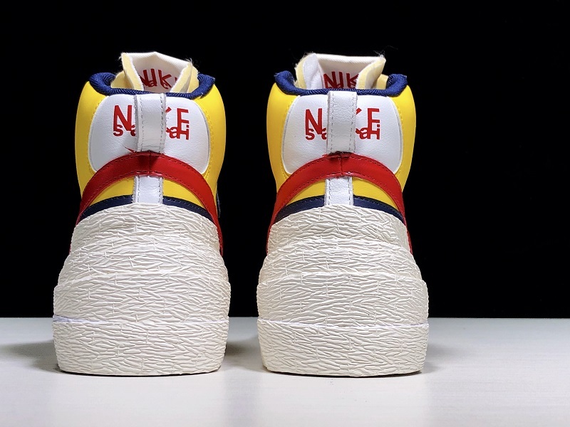 Nike Blazer Mid sacai Snow Beach BV0072-700