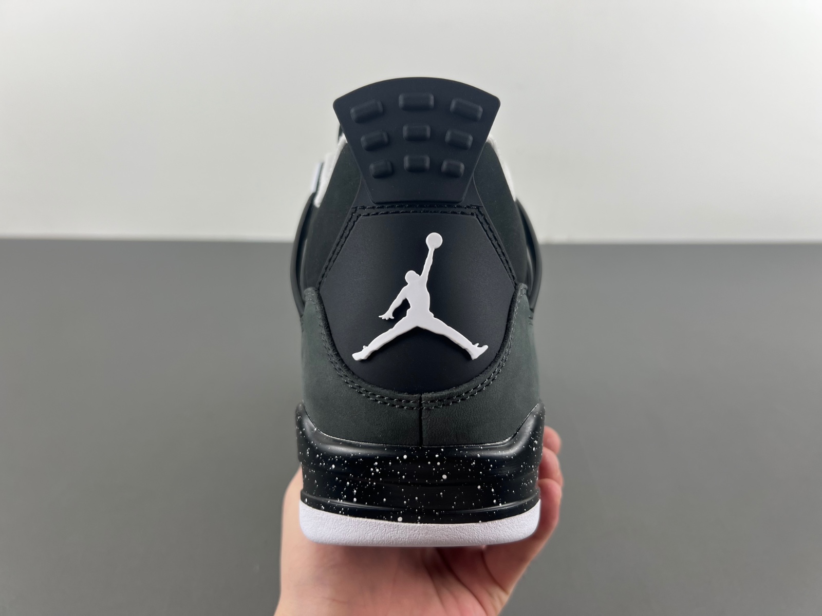 Air Jordan 4 “Fear" FQ8138-002