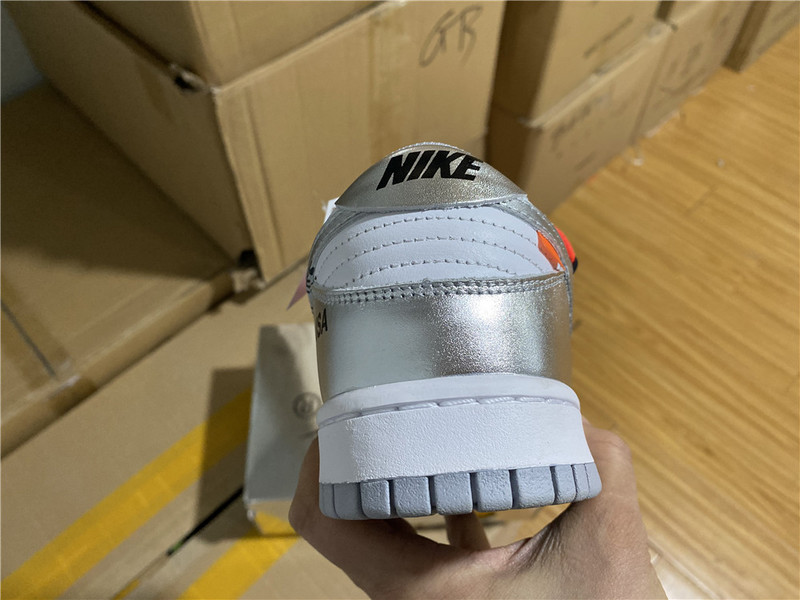 Off White x Nike Dunk Low CT0856- 800