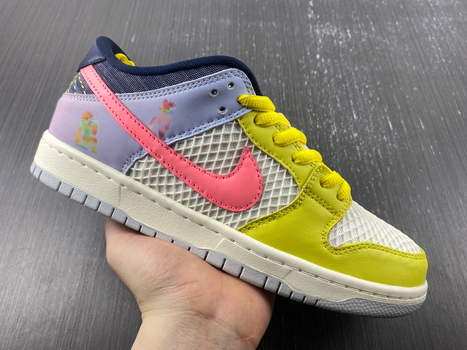 Nike SB Dunk Low Be True DX5933-900
