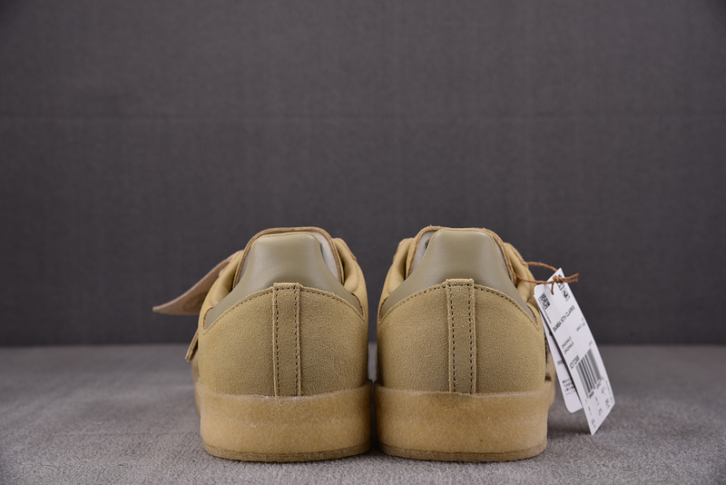 Ronnie Fieg x Clarks x 8th Street Samba 