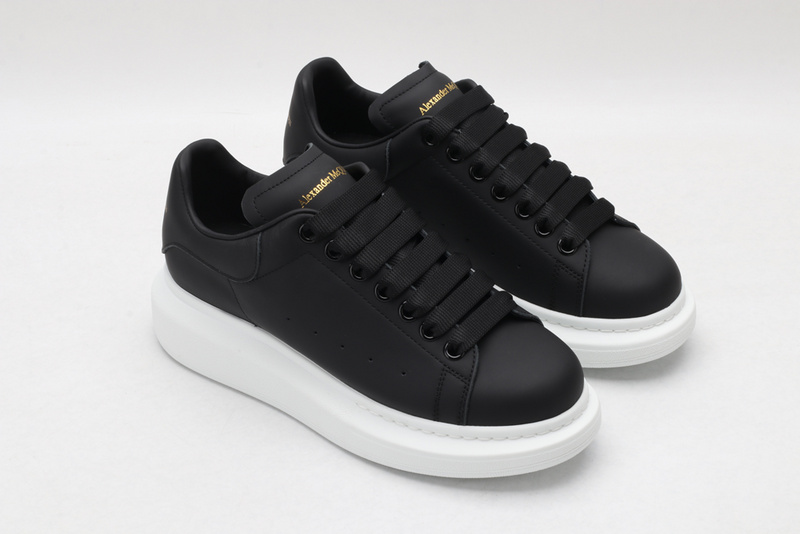 MCQUEEN OVERSIZED SNEAKER