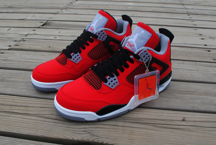 Air Jordan 4 Retro