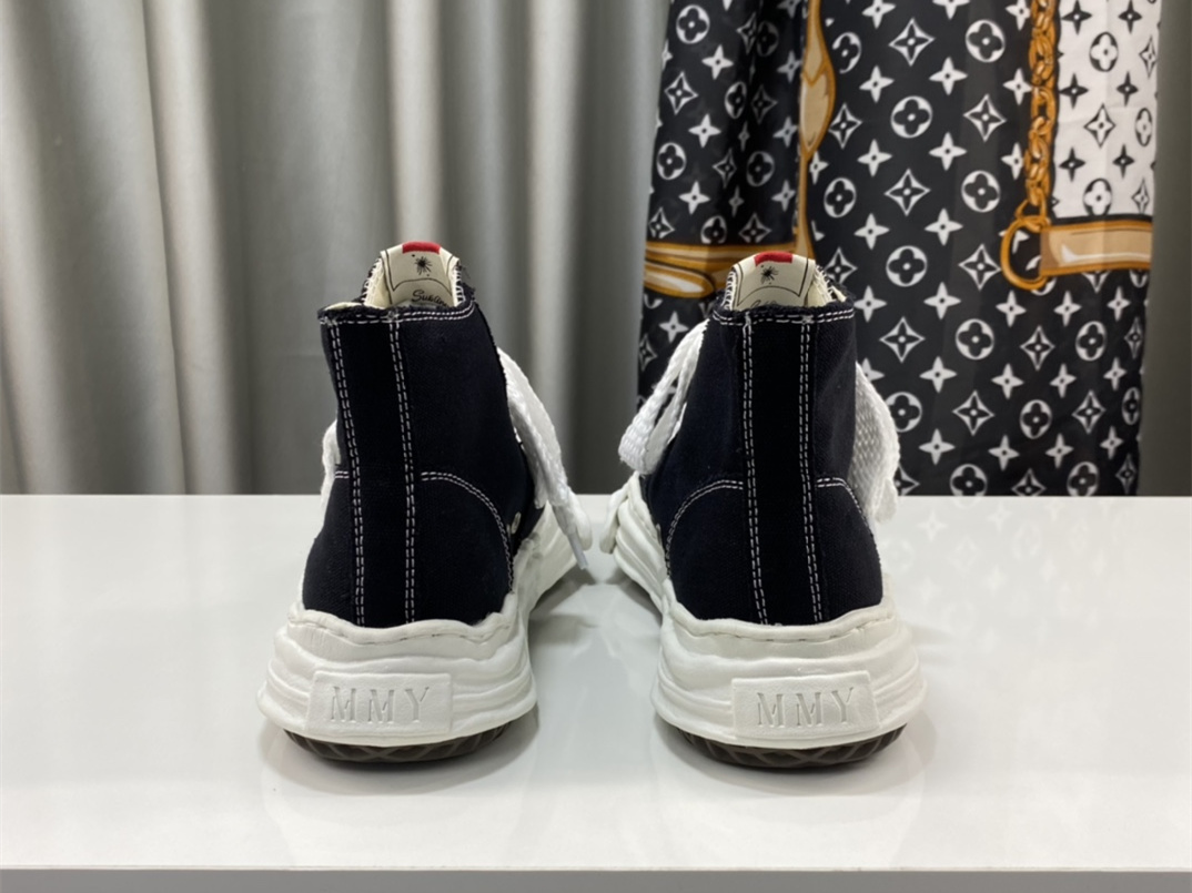 Maison Mihara Yasuhiro High-Top Sneakers MMY-017