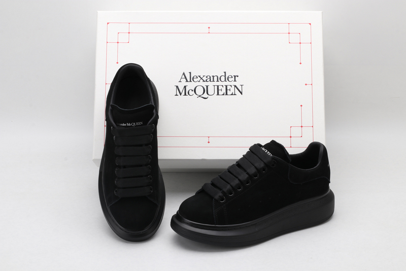 MCQUEEN OVERSIZED SNEAKER