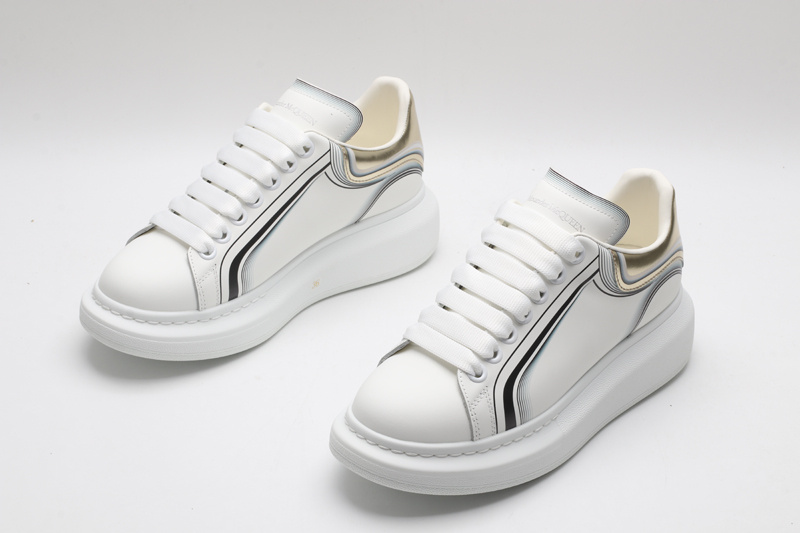 MCQUEEN OVERSIZED SNEAKER