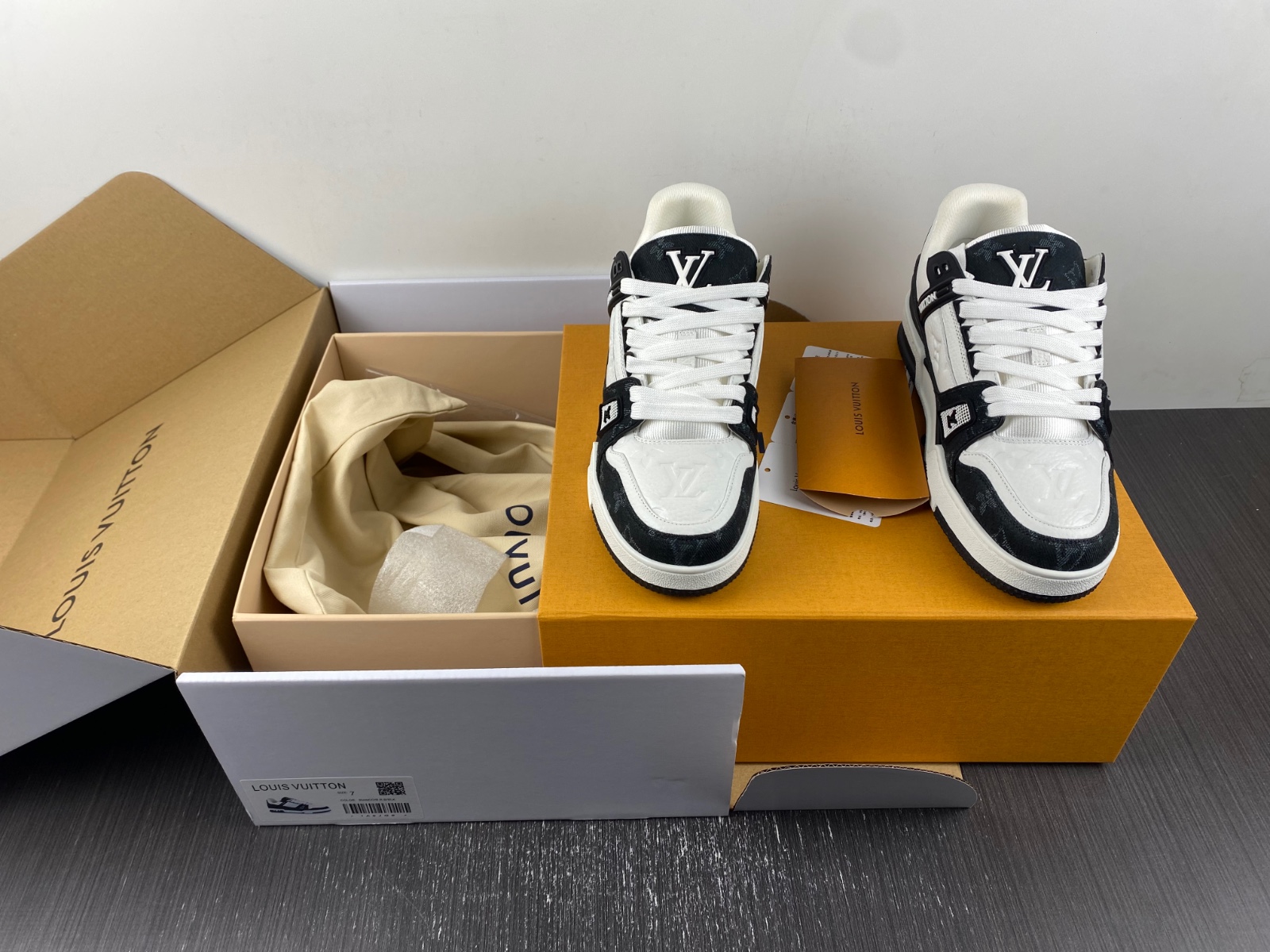 LV Trainer Sneaker