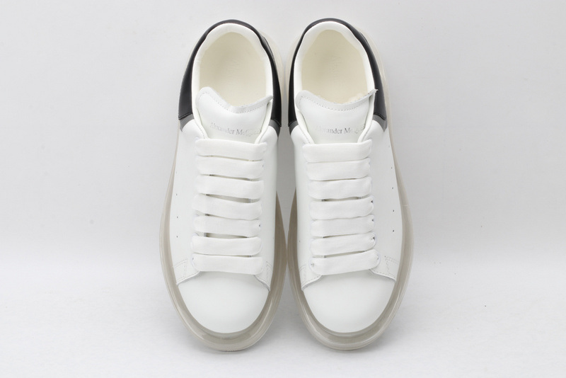 MCQUEEN OVERSIZED SNEAKER