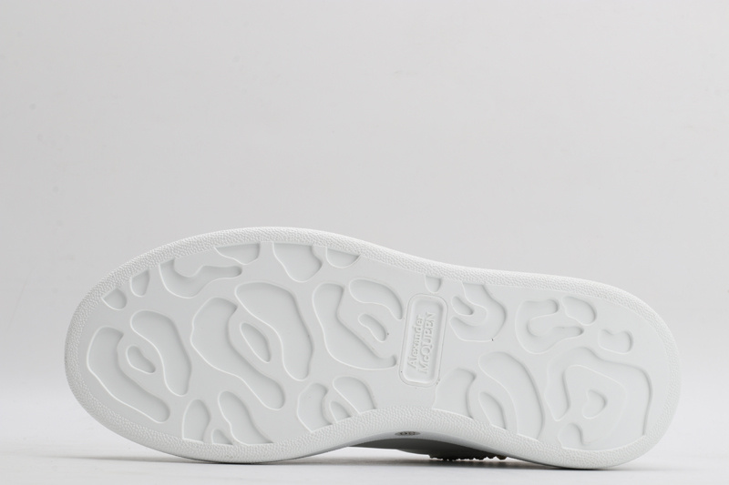 MCQUEEN OVERSIZED SNEAKER