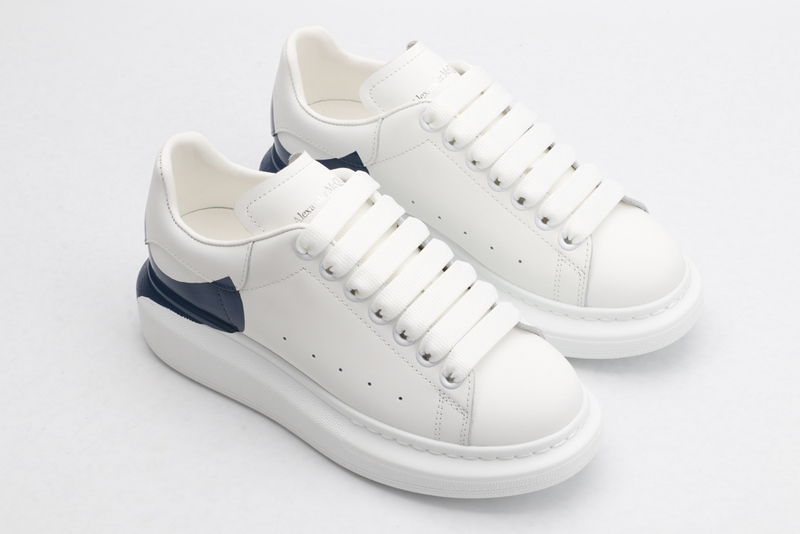 MCQUEEN OVERSIZED SNEAKER