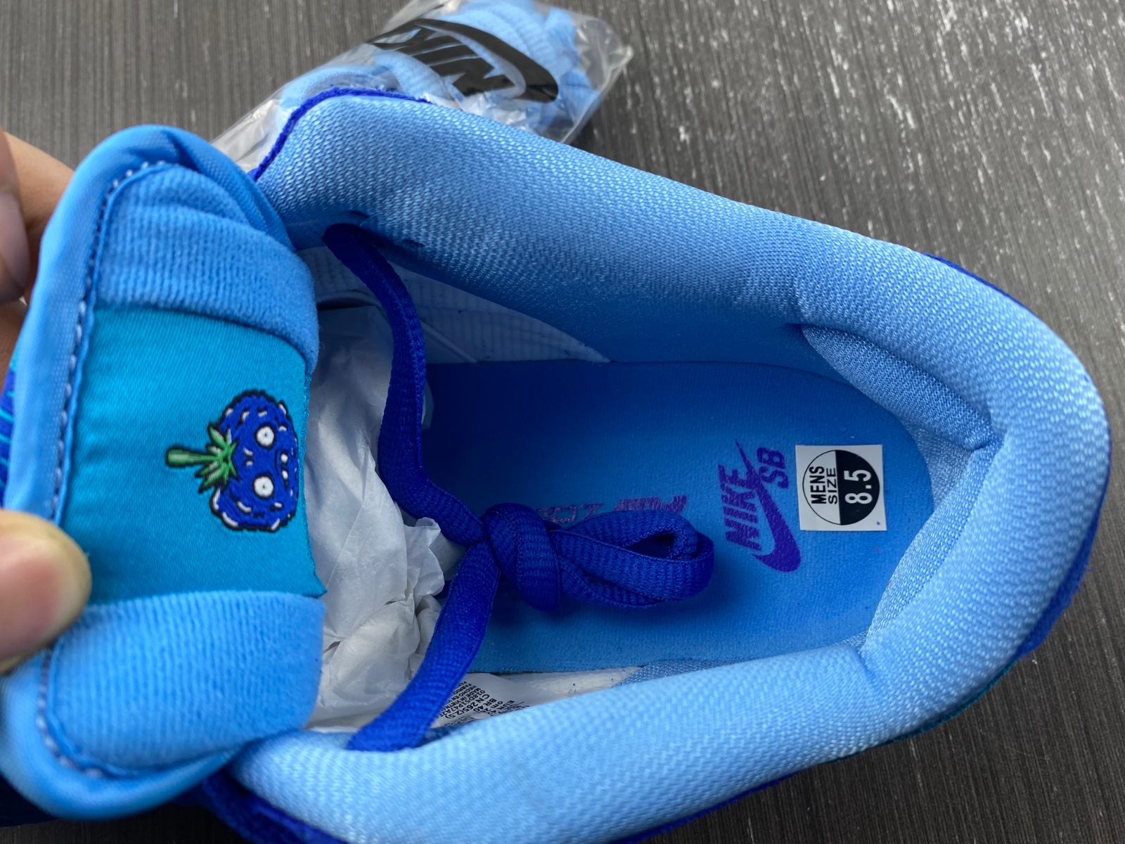 Nike SB Dunk Low "Blue Raspberry" DM0807-400