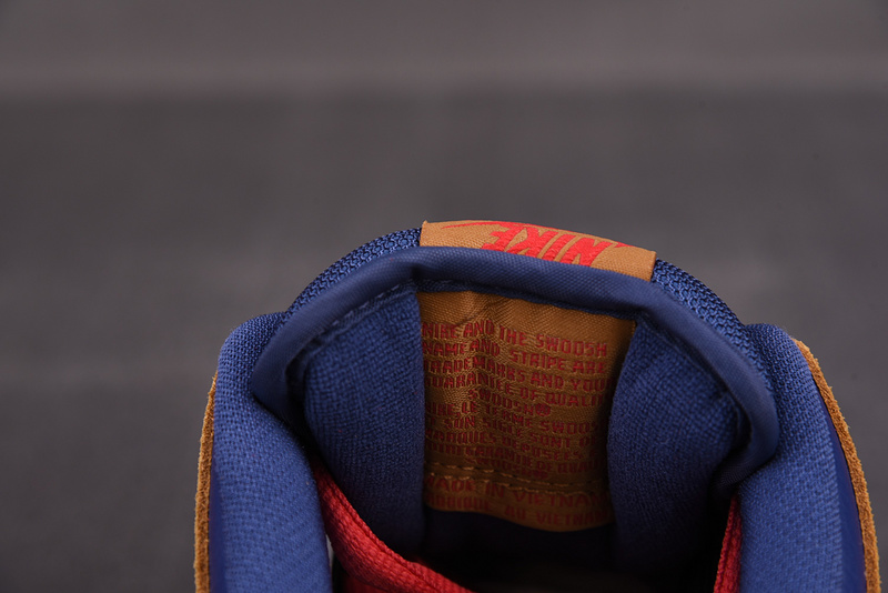 Nike SB Dunk Low Papa Bear BQ6817-700