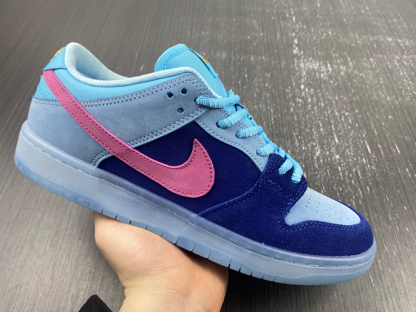 Run The Jewels x Nike SB Dunk Low DO9404-400