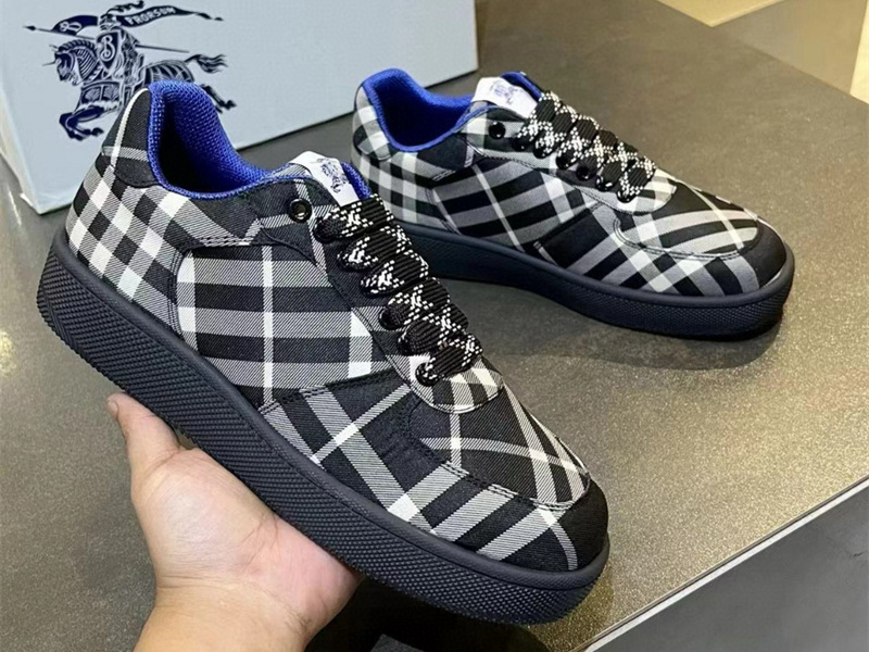 Burberry Check Terrace Sneakers BBR--3006