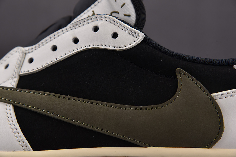 Travis Scott x Air Jordan 1 Low OG