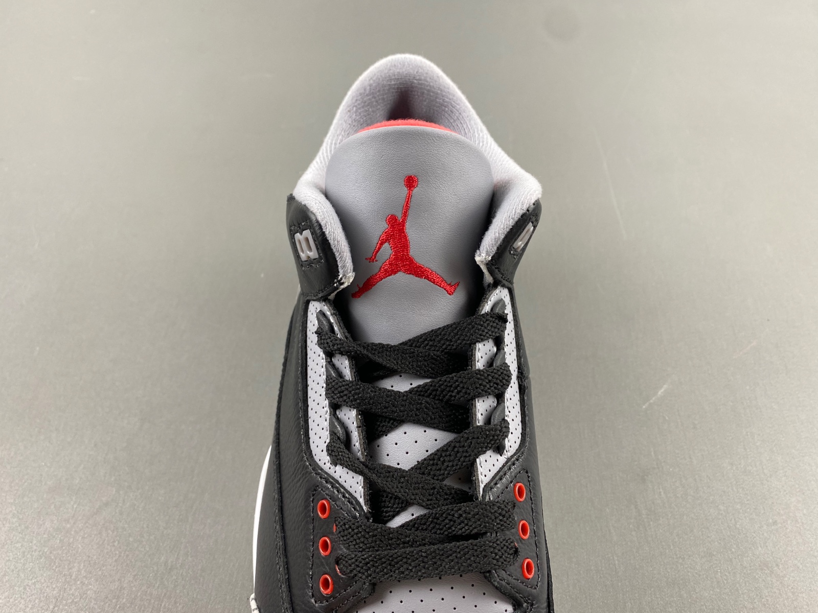 Air Jordan 3 OG “Black Cement” SKU:DN3707-010