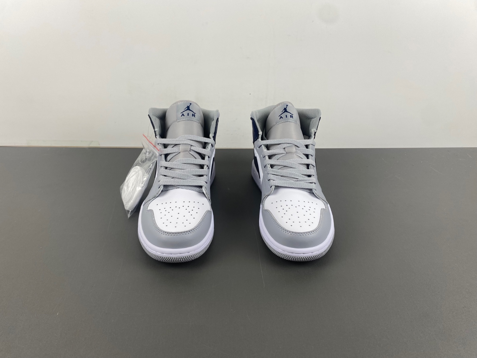 AIR JORDAN 1 MID SE "LEGEND PINK" GS SHOES   DQ8426-104