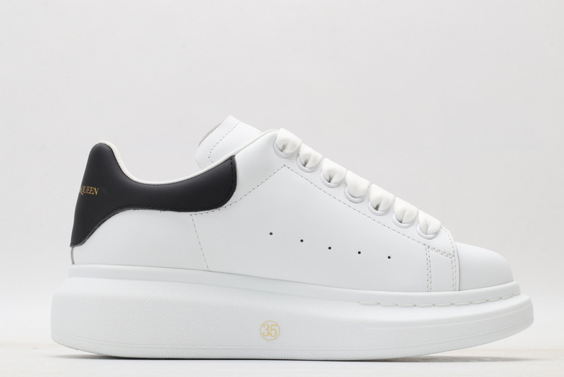 MCQUEEN OVERSIZED SNEAKER