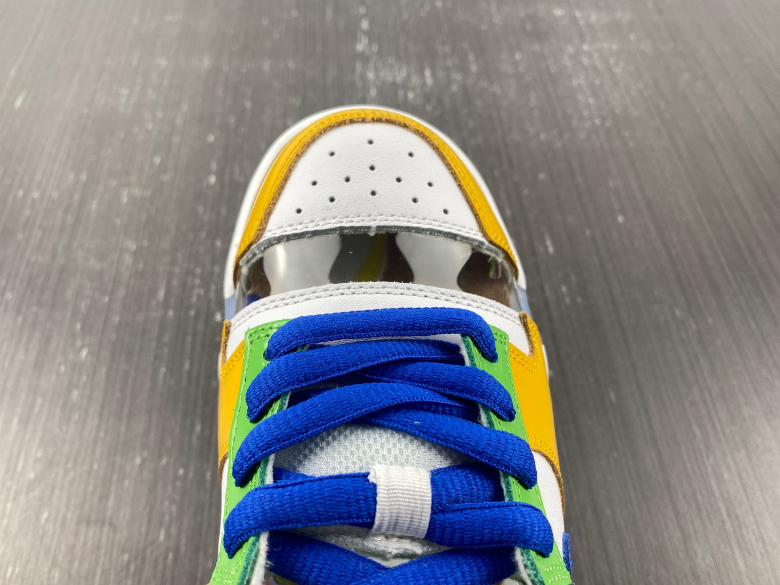 eBay x Nike SB Dunk Low Sandy Bodecker FD8777-100