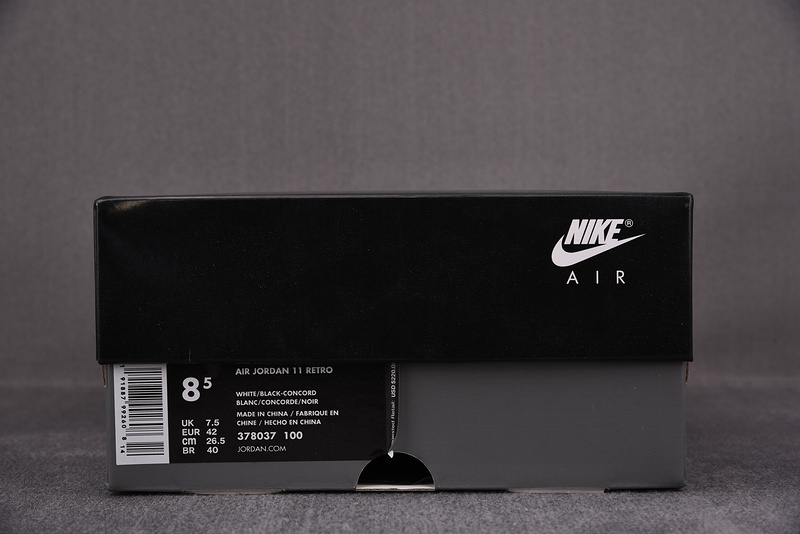 AIR JORDAN 11 Retro