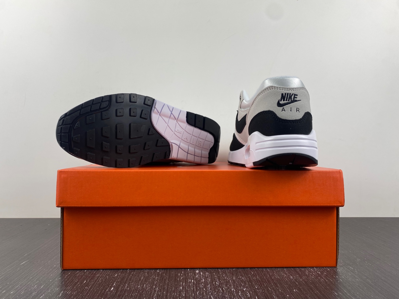 Nike Air Max 1 Golf "White/Black" DV1403-110