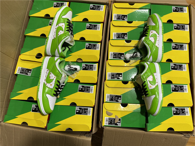 Supre* X Dunk Low OG SB QS 