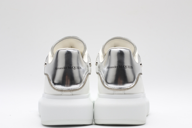 MCQUEEN OVERSIZED SNEAKER