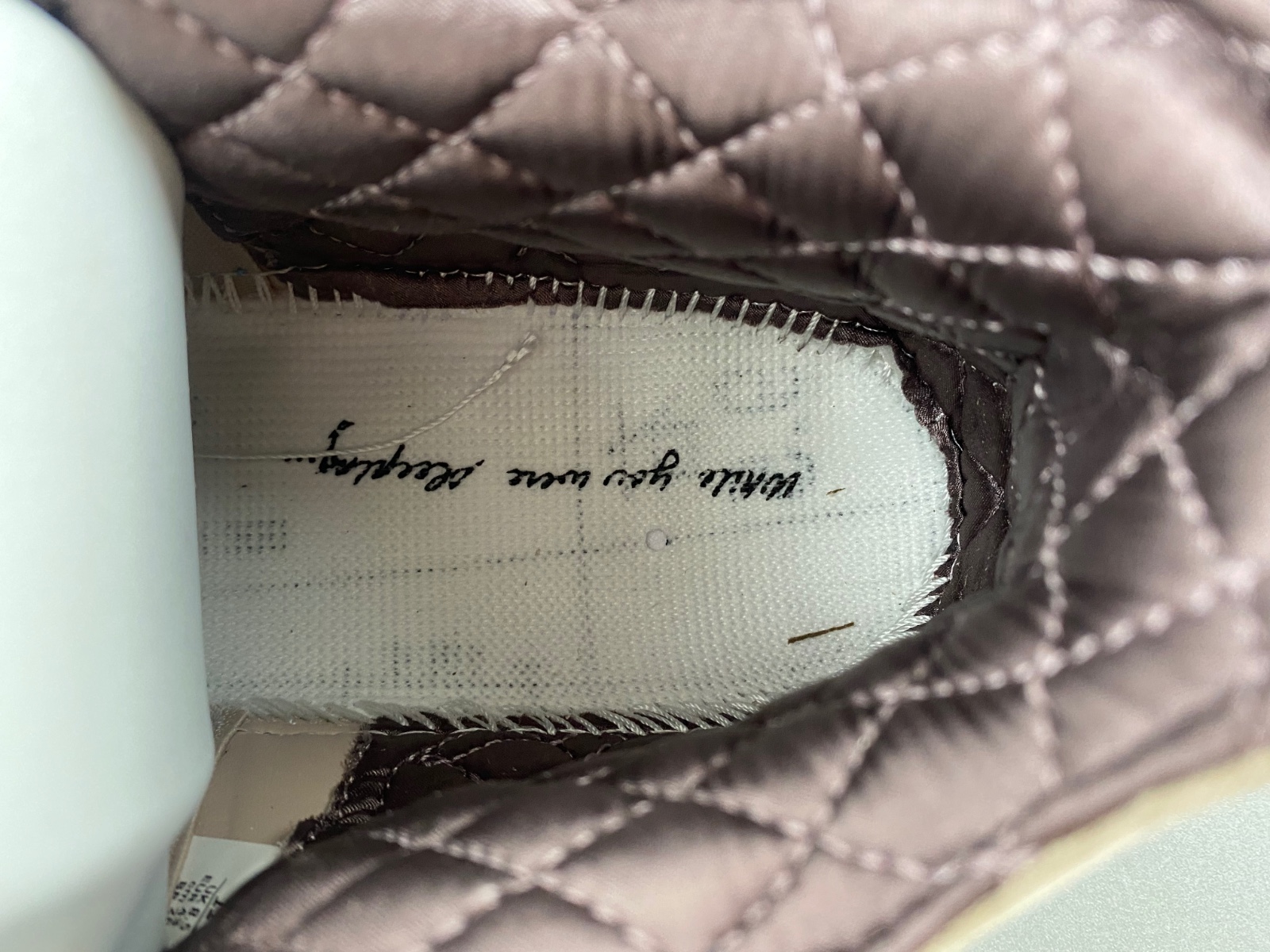 A Ma Maniére x Air Jordan 4 “Fossil Stone”  FZ4810-200