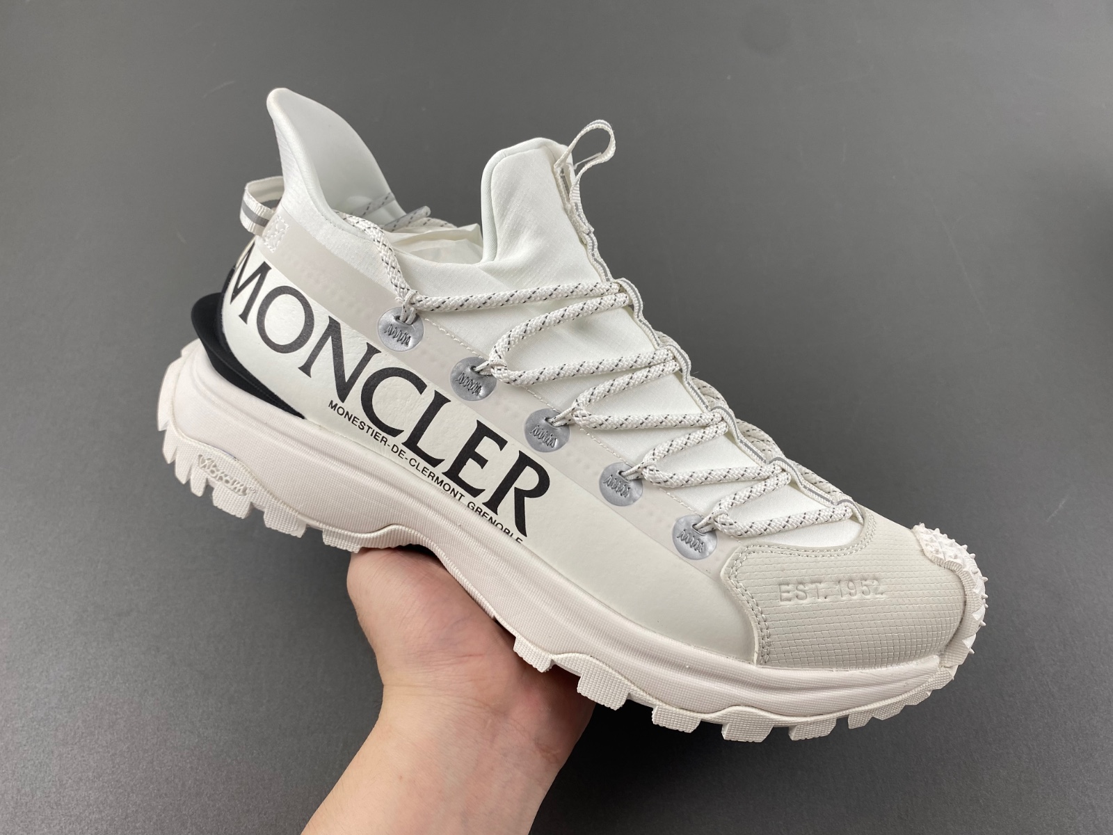 Moncler Trailgrip Lite 2 Sneakers  MC-003