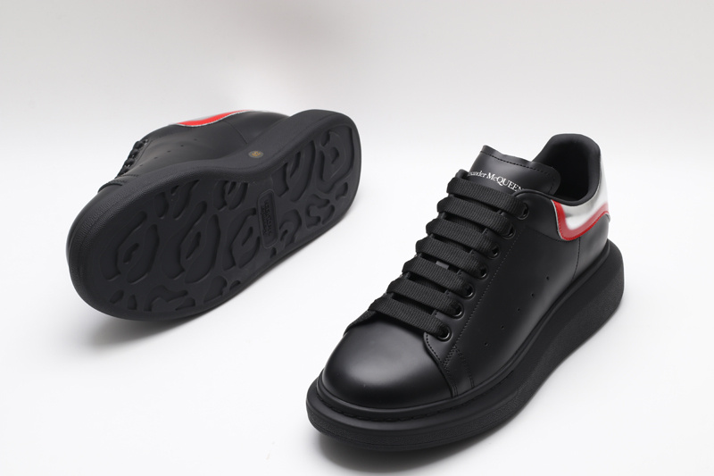 MCQUEEN OVERSIZED SNEAKER