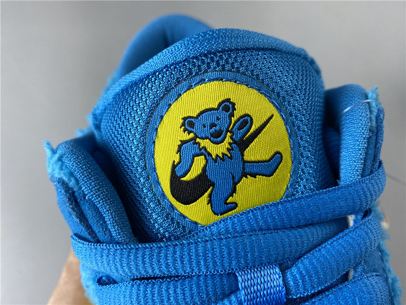 Nike SB Dunk Low Grateful Dead Bears CJ5378-400