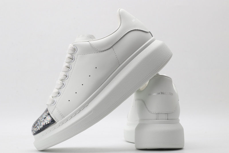 MCQUEEN OVERSIZED SNEAKER