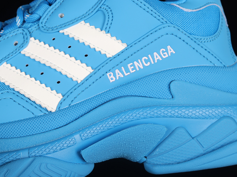 Balenciaga TRIPLE S TRAINER