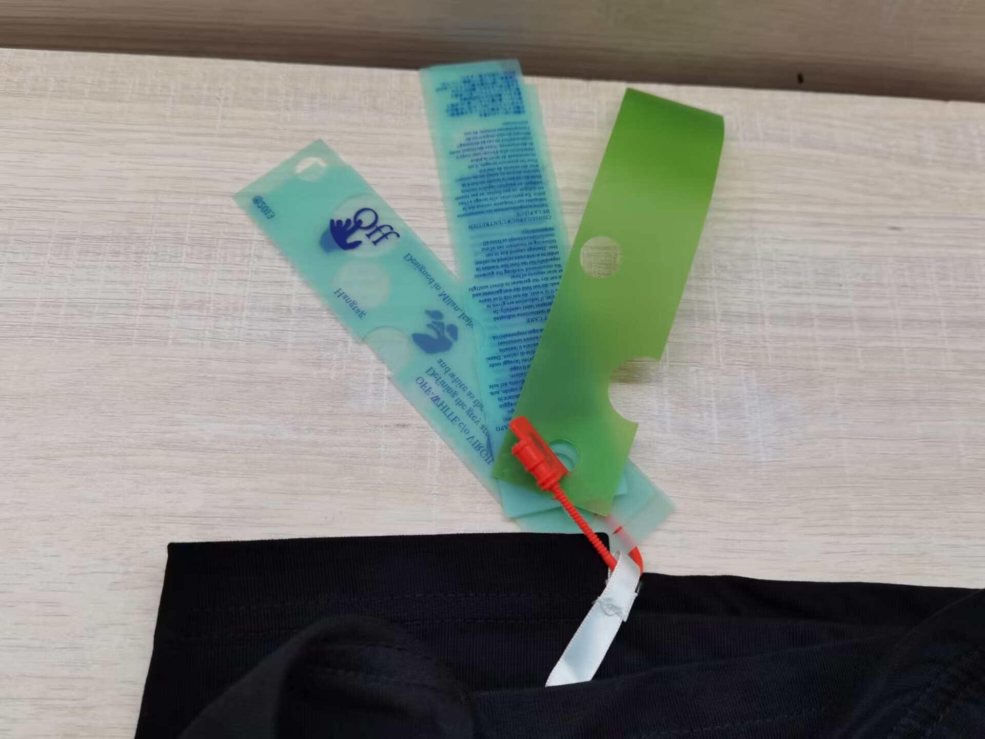 OFF-WHITE T-SHIRT 2302021