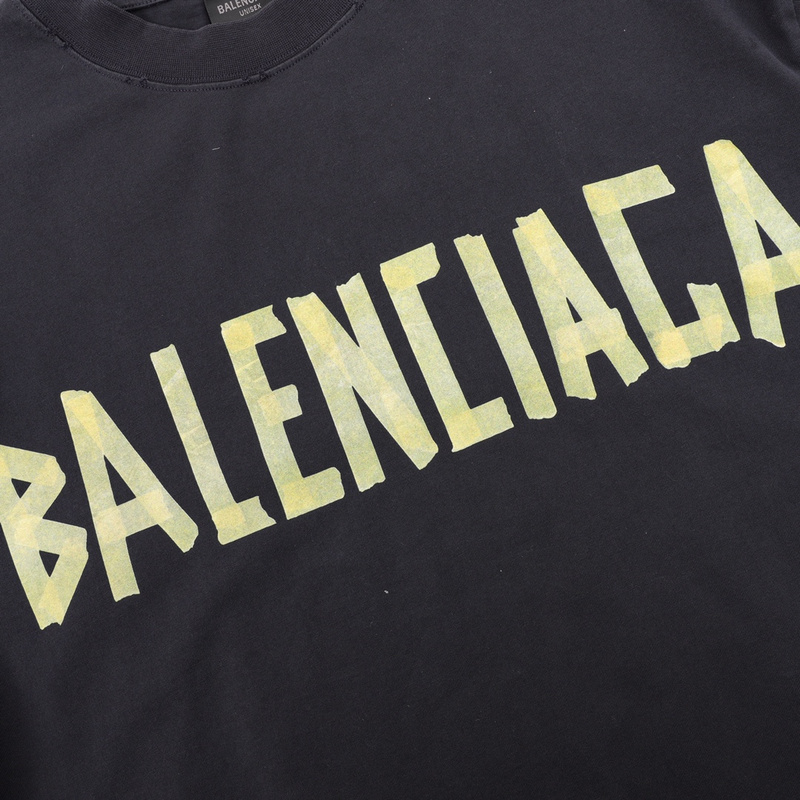 Balenc1aga T-SHIRT 2404019