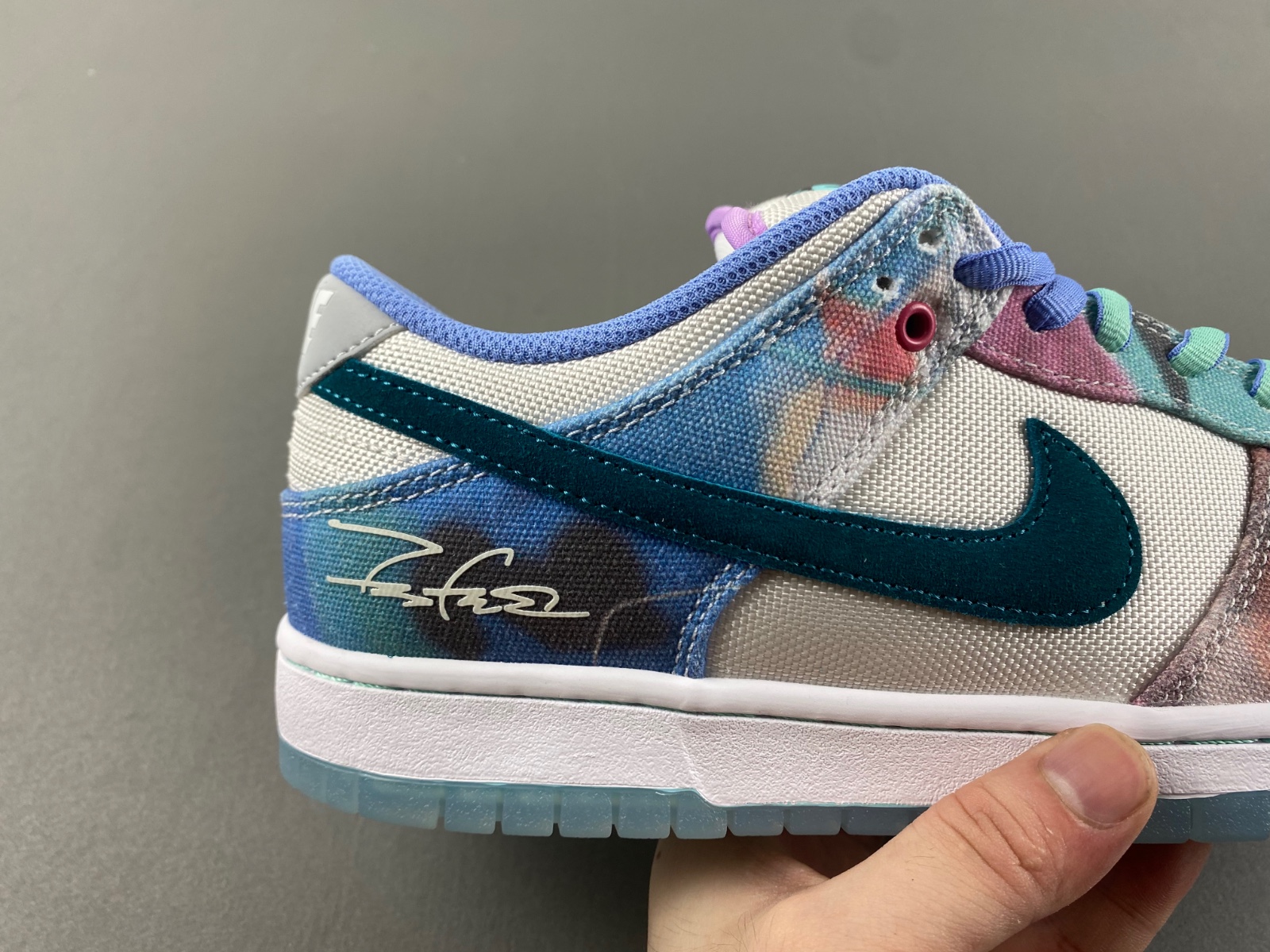 Futura Laboratories x Nike SB Dunk Low FL  HF6061-400