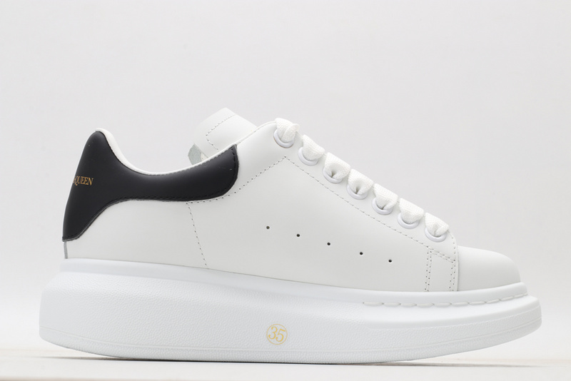 MCQUEEN OVERSIZED SNEAKER