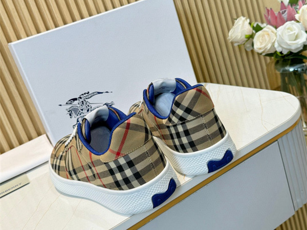 Burberry Check Terrace Sneakers  BBR--3009