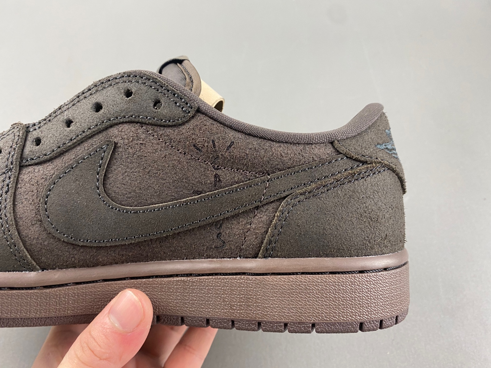 Travis Scott x Air Jordan 1 Low OG  DM7866-202