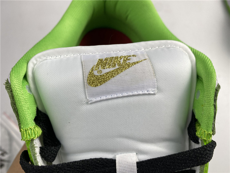 Supre* X Dunk Low OG SB QS 